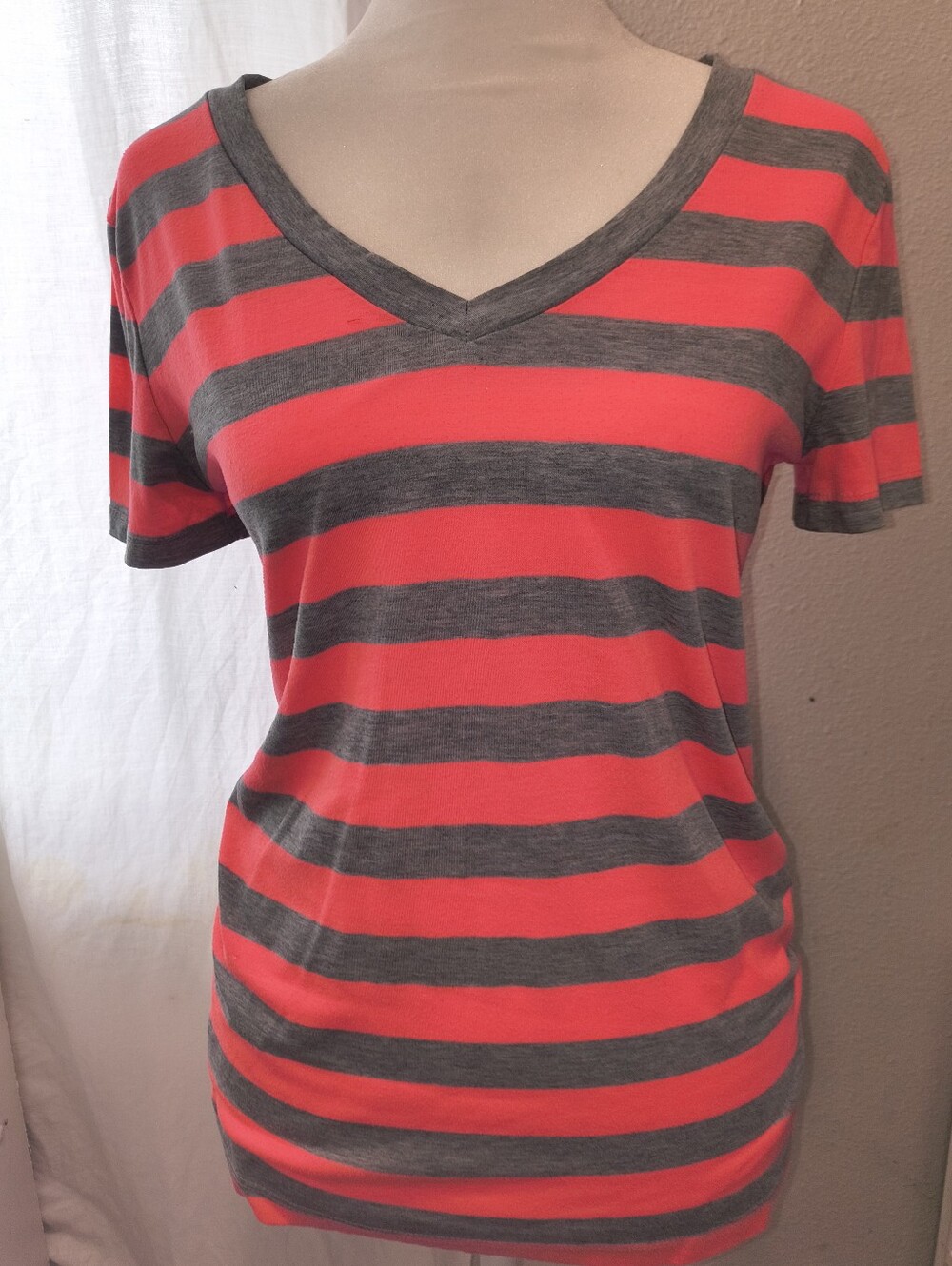 Rue 21 Pink & Gray Top - Picture 1 of 3